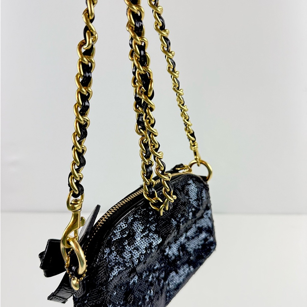 Coach Poppy Elegant Black and Gold Chain Shoulder Crossbody Bag Vintage